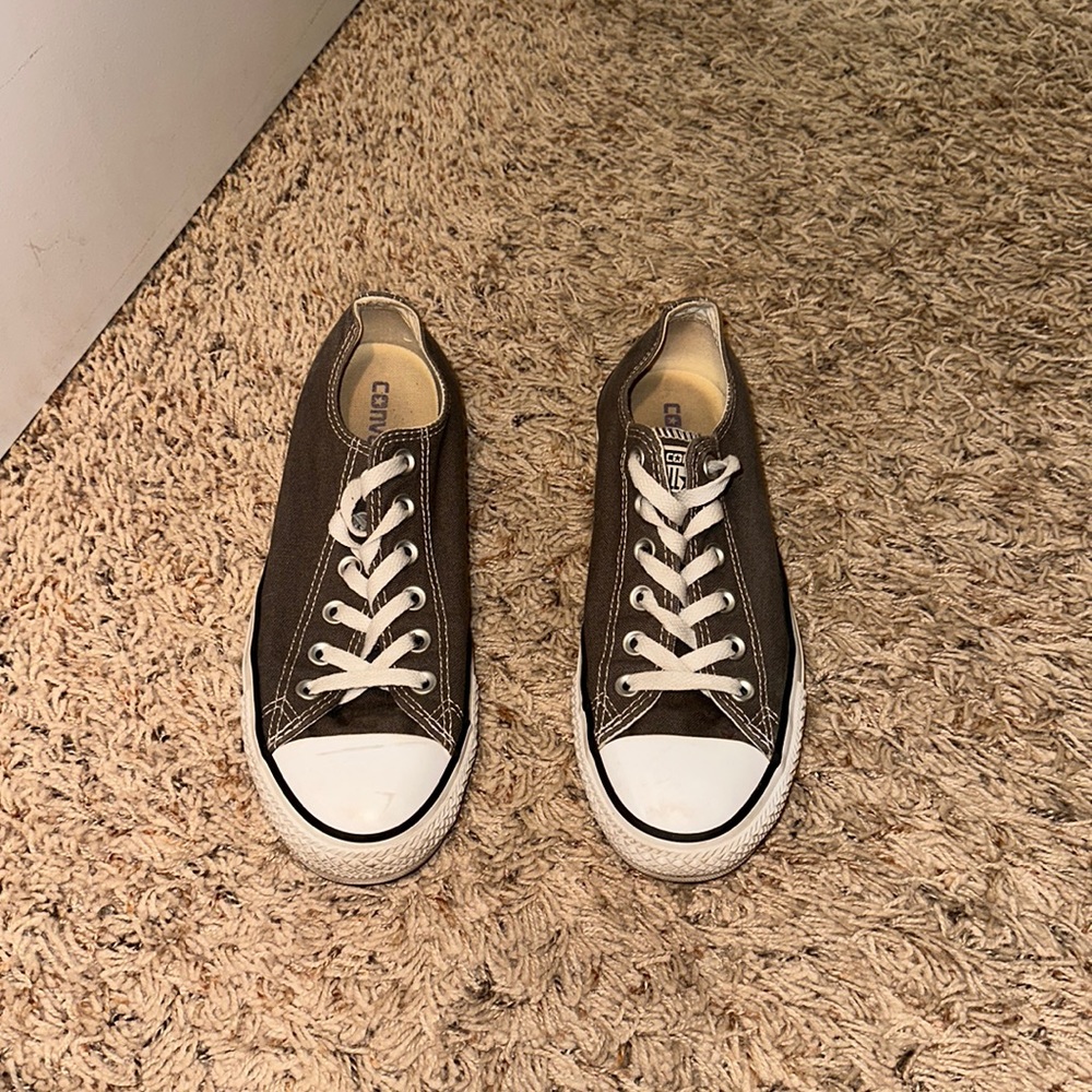 Grey low top converse size 8.5